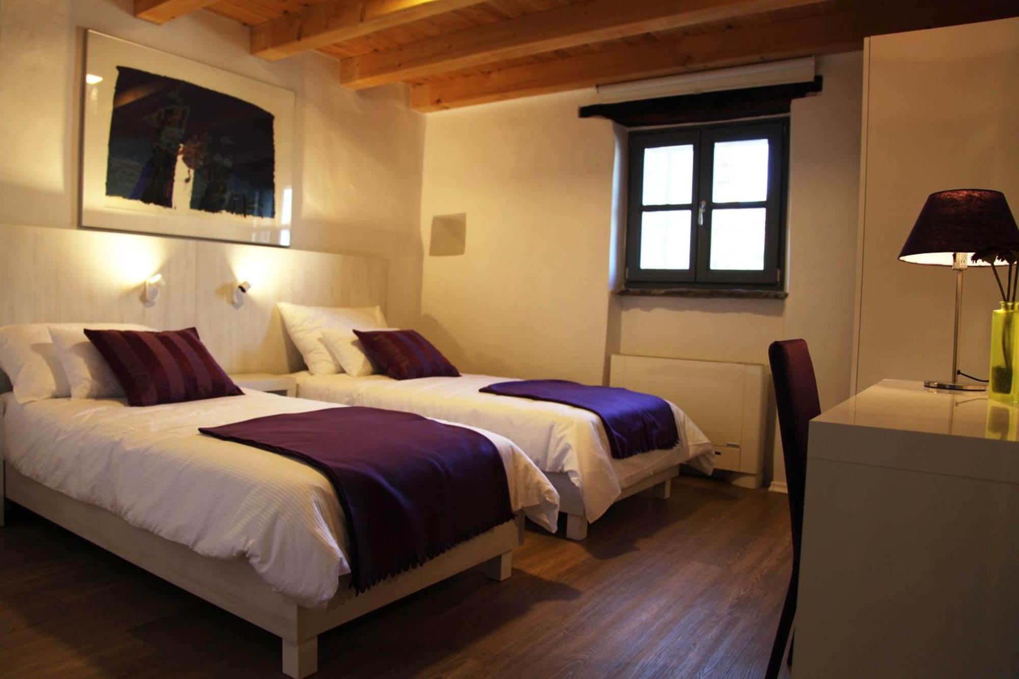 Boutique Hotel Dvor Dobrovo Rum bild